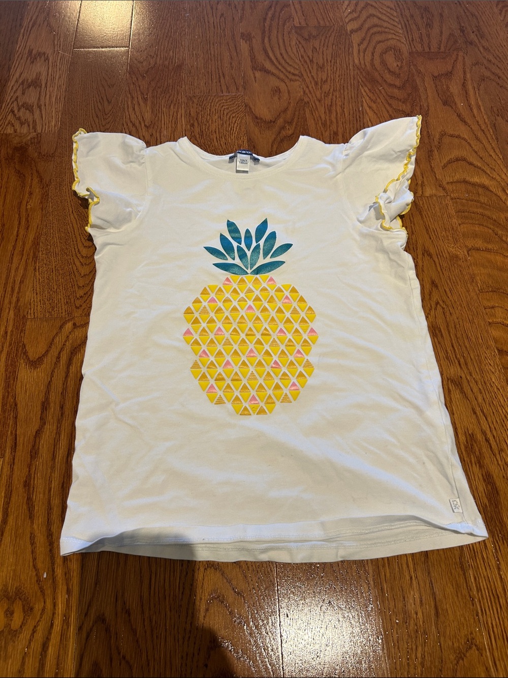 White Girls' Pineapple Graphic Tee with Ruffle Sleeves